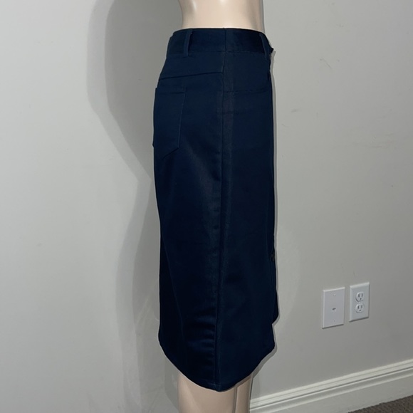 Denim Button-Front Midi Skirt 10 - Picture 4 of 9